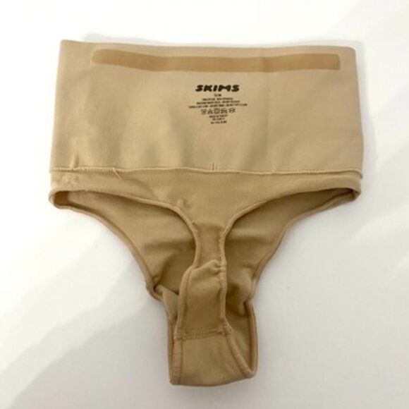 Skims Core Control Seamless Mid Waist Shapewear Thong, Size S/M - Picture 4 of 6
